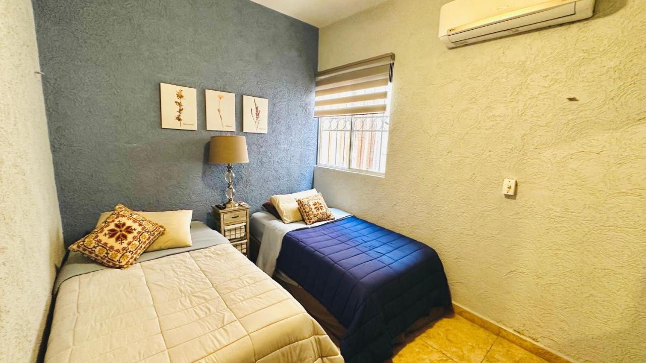 Ferienwohnung Franks House "Shared House" Cancún Exterior foto